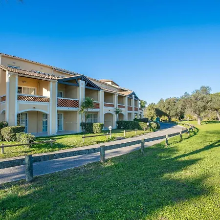 Le Village - E1 121 By Interhome *