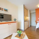 Le Village - E1 121 By Interhome *