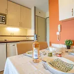 Le Village - E1 121 By Interhome Сен-Рафаэль