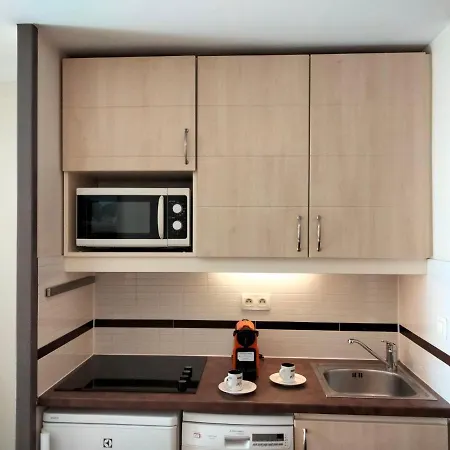 Le Village - E1 121 By Interhome *