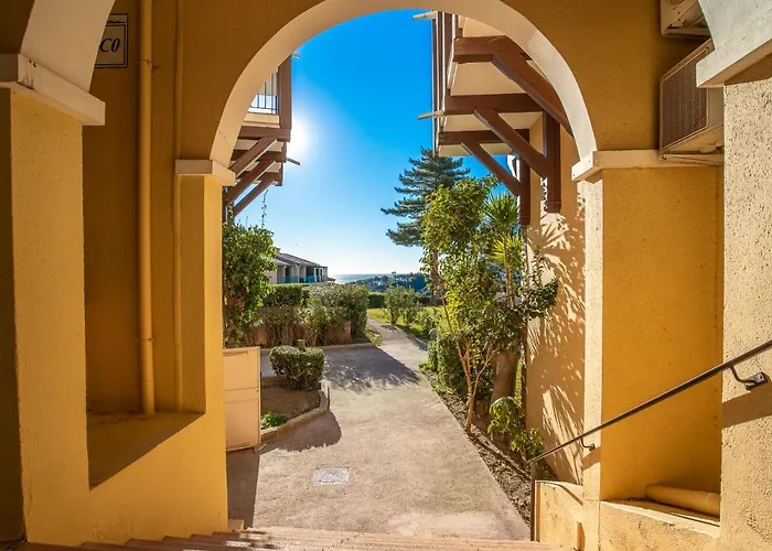 Apartmán Le Village - E1 121 By Interhome Saint-Raphaël