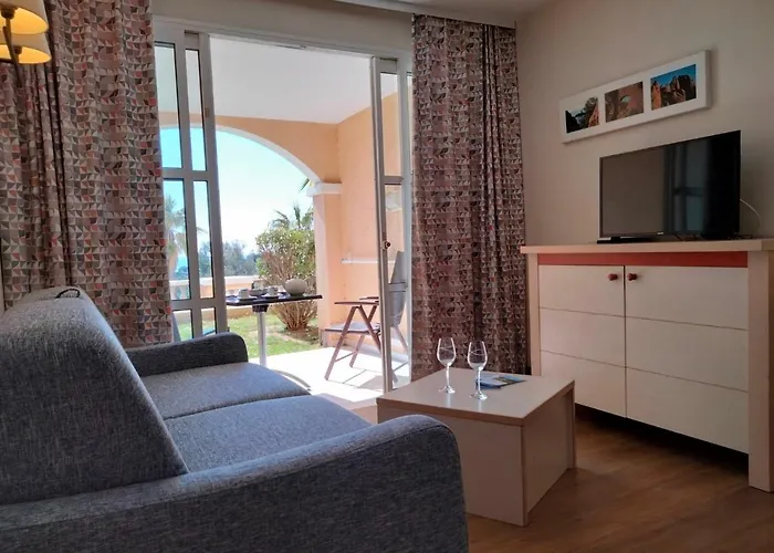 Le Village - E1 121 By Interhome