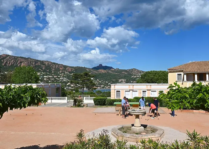 Le Village - E1 121 By Interhome Saint-Raphaël
